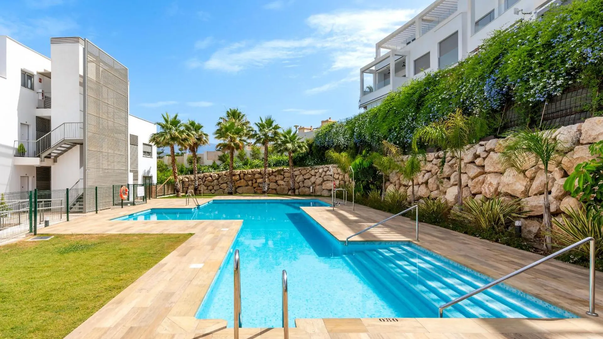 Apartamento Bajo Luxury Golf Baviera Hills 54 Caleta De Velez